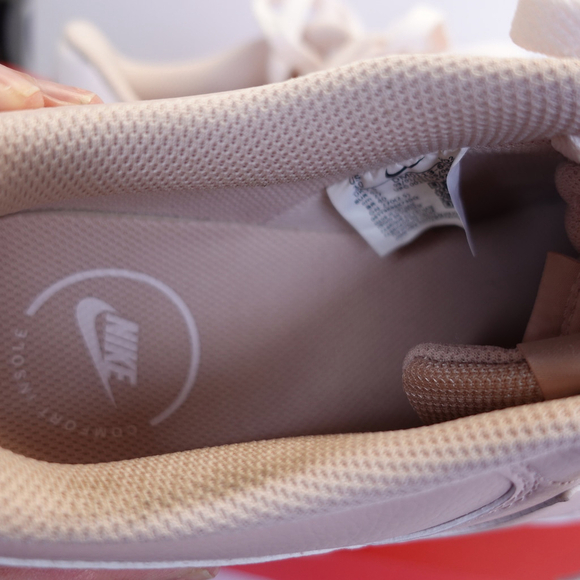 Women's Nike Court Vision Alta Platform Sneakers Pink White Size 10 NIB - Picture 8 of 11